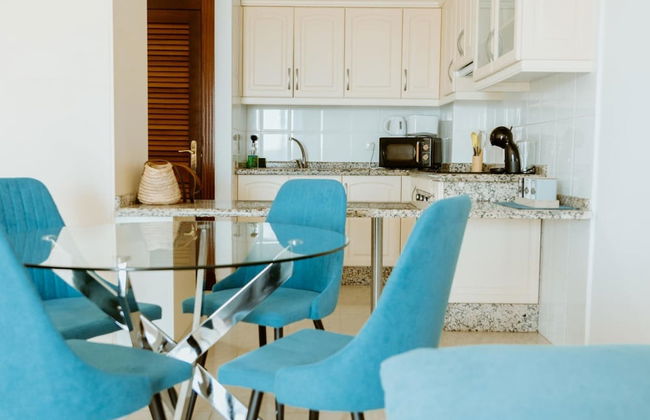 Seaview Splendor 2 Bedroom Modern Comfort - Photo 13