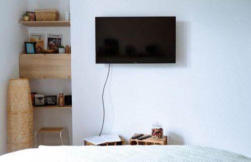 Superbe studio rénové proche Métro avec garage - Foto 5