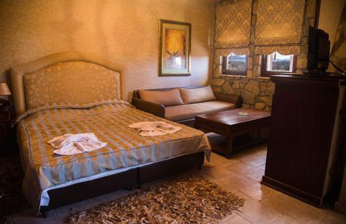 Silva Suites - Photo 34