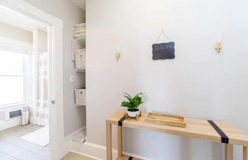 Downtown House Sleeps 10 with 3 King Beds and More - Foto 10