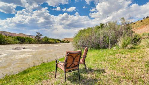 Dubois Riverfront Lodge with On-Site Fishing and Views - Foto 2