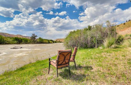 Dubois Riverfront Lodge with On-Site Fishing and Views - Foto 2