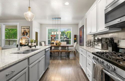 Hot Tub - Sauna - Fire Pit - Ping Pong - Darts - Foto 7