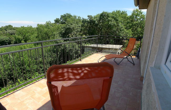 Apartment for 3 Persons in Quiet Part of Premantura With Beautiful Garden and Partial sea View - Photo 11