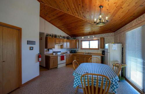 Quaint Vacation Rental with Madison River Views near Yellowstone in Southwest Montana - Foto 13