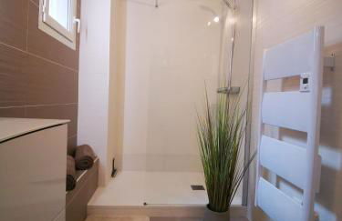 Appartement 90 m2 avec parking terrasse balcons, proche du port et plages - Foto 25