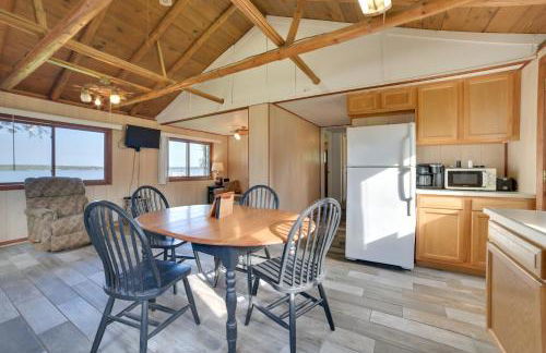 Pet Friendly Lake Cabin Private Dock and Fire Pit! - Foto 8