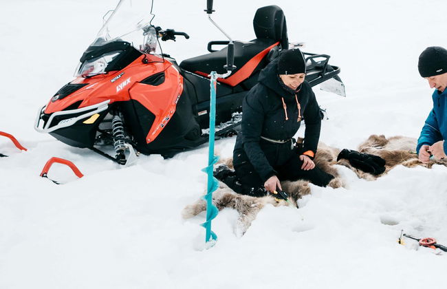 Äkäslompolo Ice Fishing - Foto 1