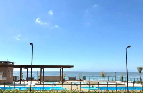 Resort em Barra velha, pé na areia e vista mar - Photo 39