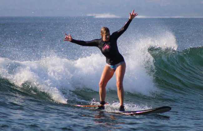 Curso de surf en Nusa Lembongan - Foto 2