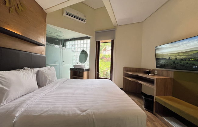 Villa 4-BR Klub Bunga No. 8 Batu Malang - Foto 3