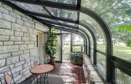 Pet-Friendly Home Grill and Fire Pit in Manhattan - Foto 25