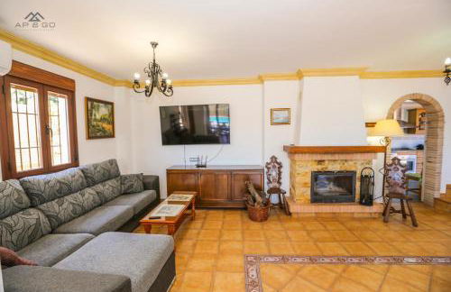 Villa Relax and Pool El Moral - Photo 20