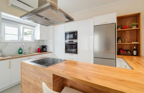 Olea House 2' walk from the sea - Photo 42