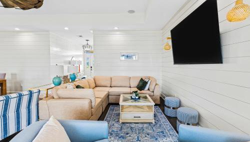 Bring Your Boat! Lake Charles Home w/ Dock & Lift - Foto 3