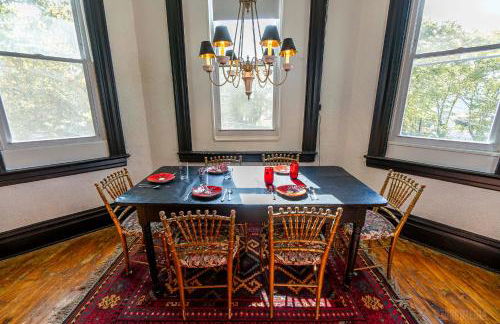 Parkside Paradise Elegant Victorian Home Just Steps from the Park - Foto 15