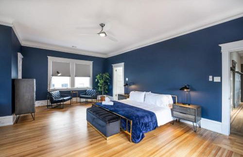 The Capone House-Historic Bayfront Home w/hot tub - Foto 32