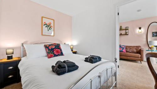 Near Warwick Hospital, Cozy Studio, Free Parking - Foto 3