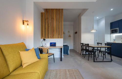 FLORIT FLATS - Stylish Valencia Ceramic Apartments with Free Bicycles by the Joaquin Sorolla Station - Photo 50