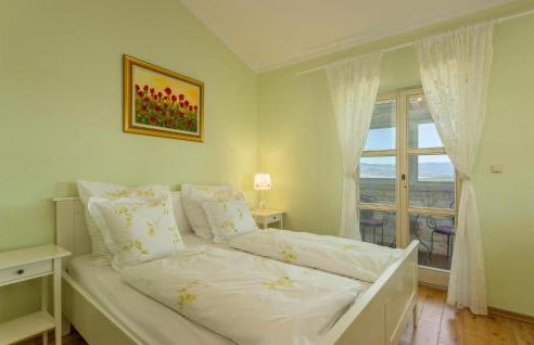 Stunning Home In Malinska With Wifi - Photo 32