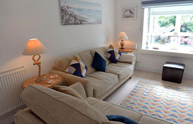 Valley Retreat - Peaceful Location, Walk to Beach, Parking - Photo 49