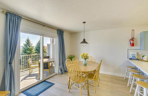 Spacious Garden City Townhome with Lake Views! - Photo 9