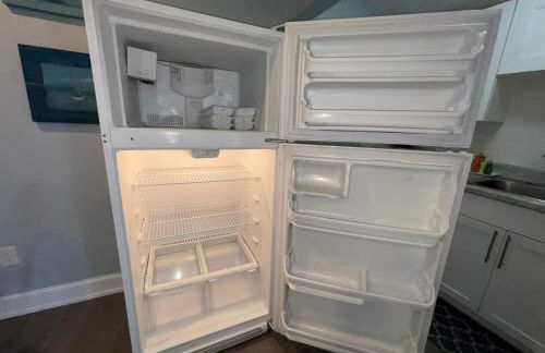 Dolphin Updated Cottage On River - 1 Mile to Beach Kitchen Washer Dryer - Foto 21