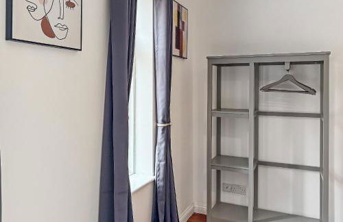 Stylish Town Centre Apartment, ALLOCATED FREE PARKING SPACE, RICKMANSWORTH HIGH STREET, Modern Decor, Juliet Balcony, Walking Distance to Rickmansworth Station Metropolitan Line - Foto 32