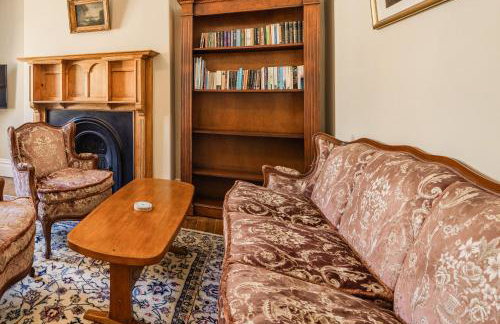 Blue Bliss - Sumptuous, Period Apartment - Photo 6