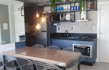 Lindo apto tudo novinho, prédio frente mar - Foto 9