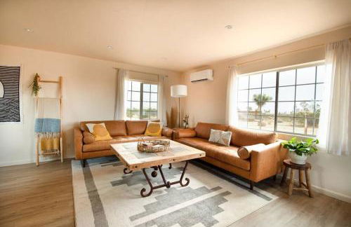 Cryptic Cabin-Tranquil Bohemian Getaway w/Hot Tub - Foto 8