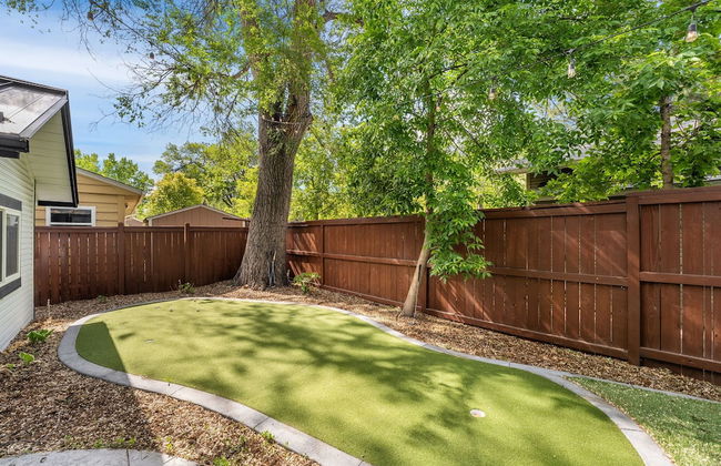 CSU Hideaway King Bd, Backyard Oasis, EV Charger - Foto 37