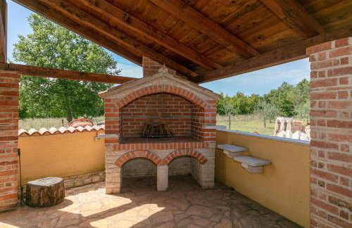 Mediterrane Villa mit privatem Salzwasserpool, Babybett, Whirlpool, Tischtennis, Spielplatz - Foto 35