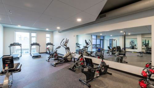 Modern Studio Apt with Rooftop, Gym, and Parking - Foto 5