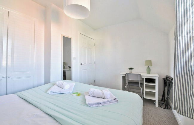 2 Bed House Near Beach with Free Parking - Foto 51