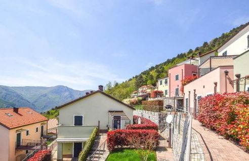 Stunning Home In Magliolo With Sauna - Photo 41