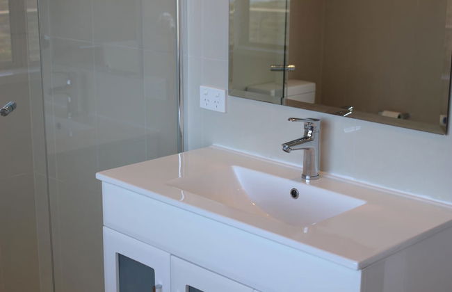 Hanson Bay Wildlife Sanctuary and Cabins - Photo 16