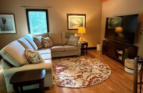 Spacious Mountain Retreat with Bonus Game Room Near Asheville, Barnardsville, NC - Foto 15