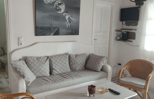 Ornos Beachside 2 Bd Stylish House - Photo 1