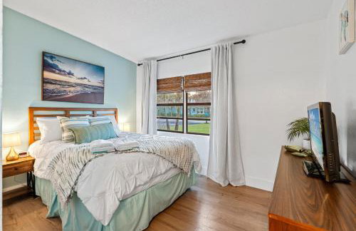 Surf Drive - Ultimate Beach Getaway for Families - Photo 13