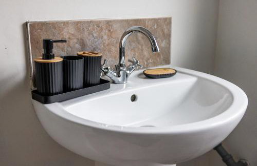 Stanley House - Family & Contractor Stay - Foto 9