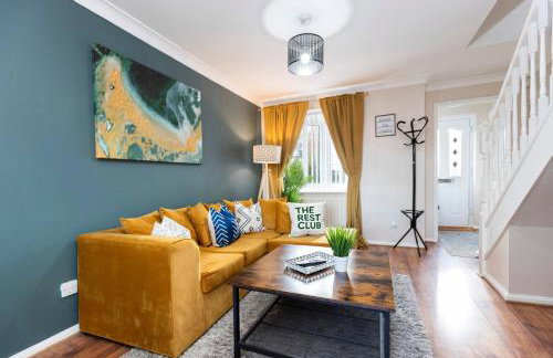 Stylish 3BR Contractor Friendly Long Stays - Photo 2