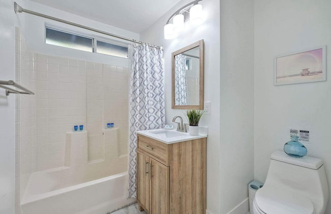 Immaculate 3 BDR in Oceanside - Private Pool & Spa - Photo 32