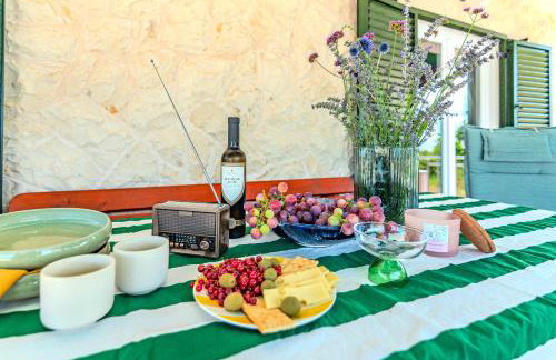 Holiday House Paula sa privatnim grijanim bazenom na mirnoj lokacija blizu mora - Foto 34