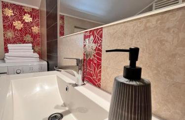 SKY - beautiful rooftop apartment with shared pool - Foto 26