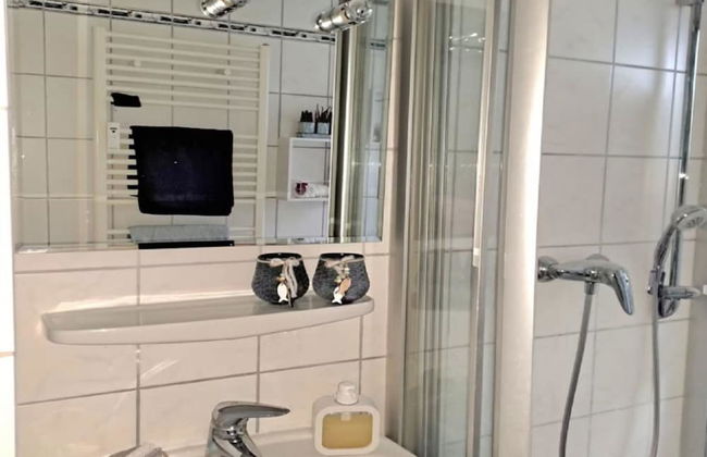 Vintage Style Apartment With Balcony/terrace - Photo 13