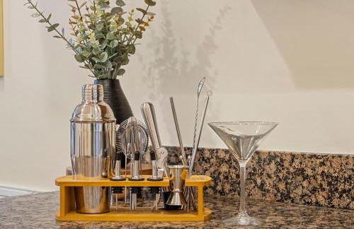 Luxury DC Rowhouse with Rooftop Firepit & Private Hot Tub- Near U Street & Logan Circle - Foto 15