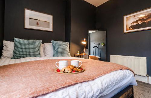 2 Bedroom House near Durham with Countryside Views - Photo 2