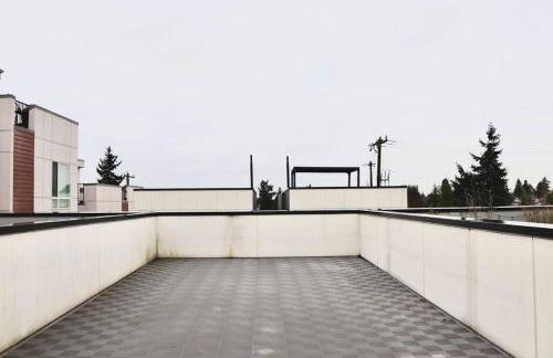 Entire Stunning Townhouse 3br/2.5ba w Parking - Foto 10