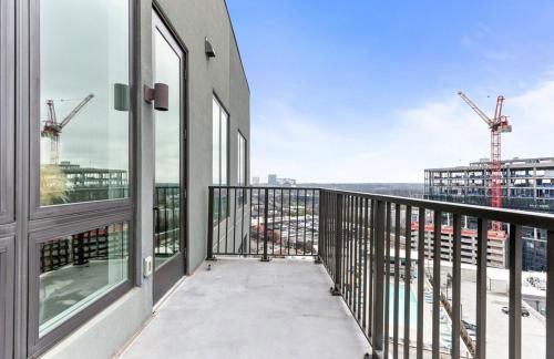 NEW! Royal Penthouse King Bed Amazing Views! - Foto 14